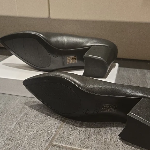 Nine West Black Block Heels - Picture 6 of 7